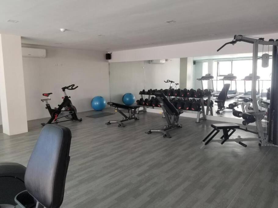 Spacious 2 Bedroom 42Sqm Condo Unit ايلويلو المظهر الخارجي الصورة