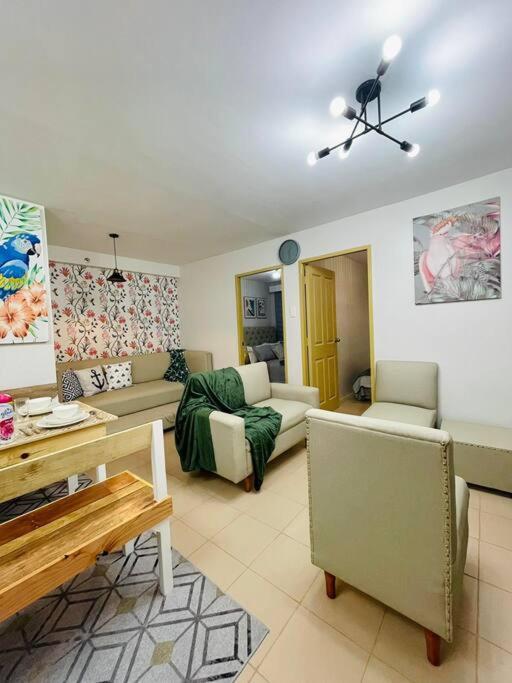 Spacious 2 Bedroom 42Sqm Condo Unit ايلويلو المظهر الخارجي الصورة